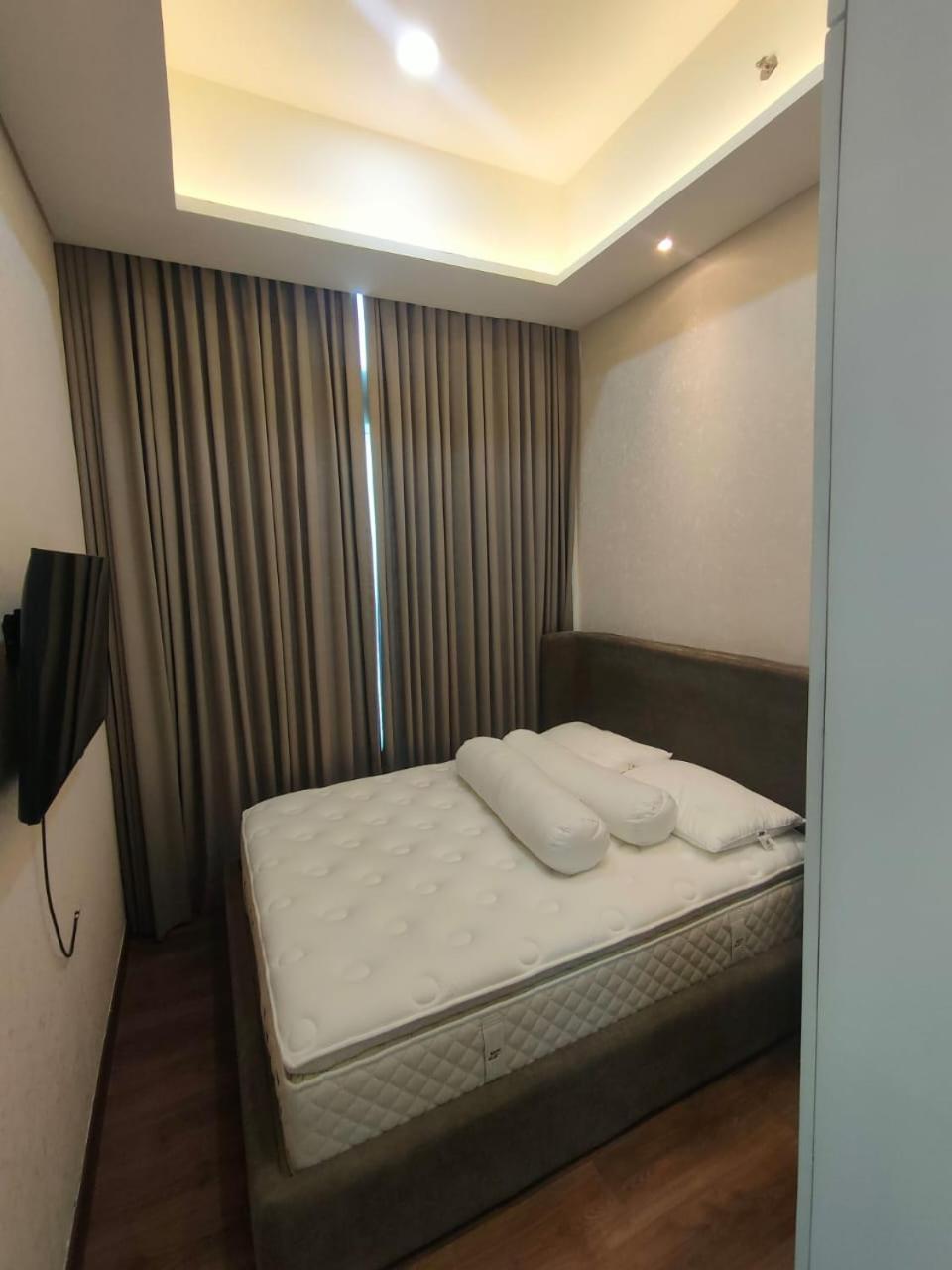 Super Penthouse Stmoritz Apartment, Lippomall Puri Indah Jakarta Eksteriør billede