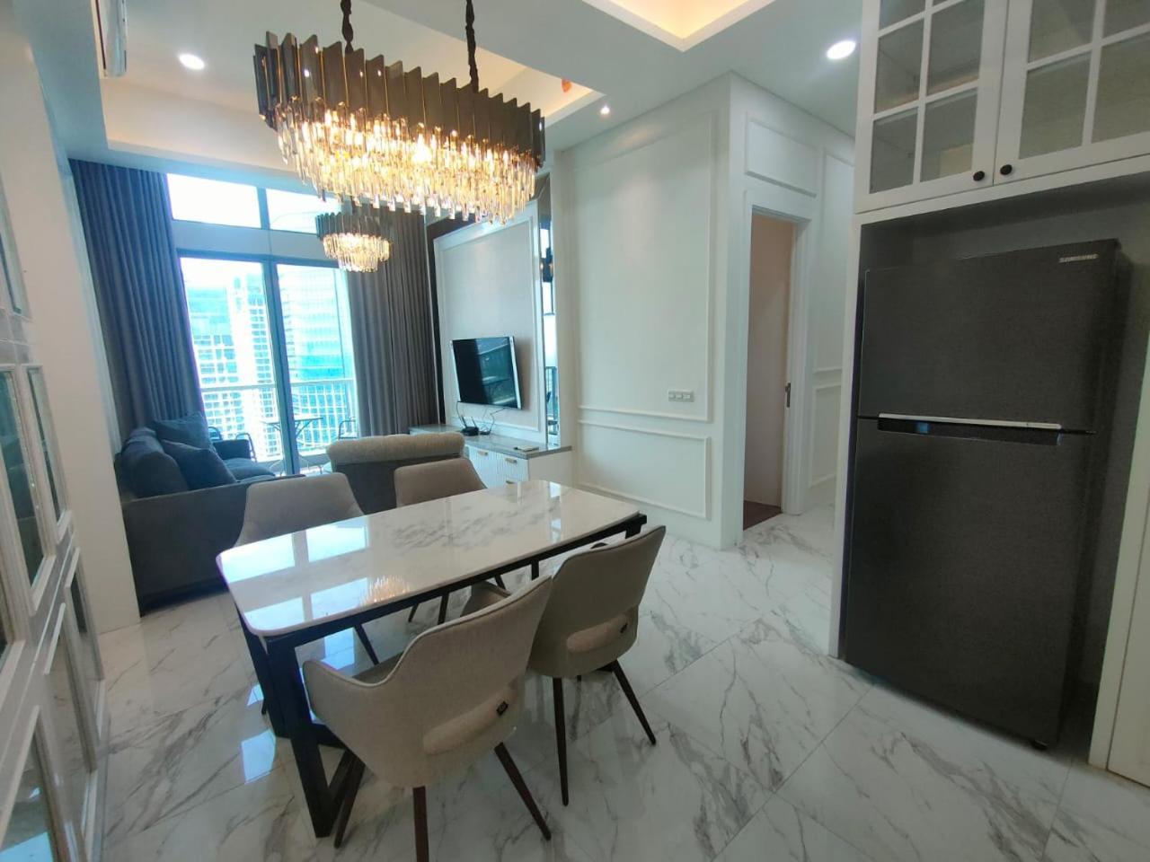 Super Penthouse Stmoritz Apartment, Lippomall Puri Indah Jakarta Eksteriør billede