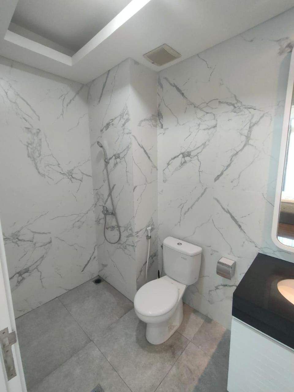 Super Penthouse Stmoritz Apartment, Lippomall Puri Indah Jakarta Eksteriør billede